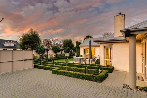 Photo of property in 76 Glandovey Road, Fendalton, Christchurch, 8052