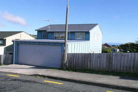 Photo of property in 18 Morere Street, Titahi Bay, Porirua, 5022