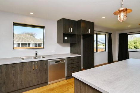 Photo of property in 16 Corhampton Street, Aranui, Christchurch, 8061