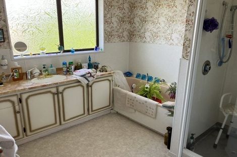 Photo of property in 124 Dinsdale Road, Dinsdale, Hamilton, 3204