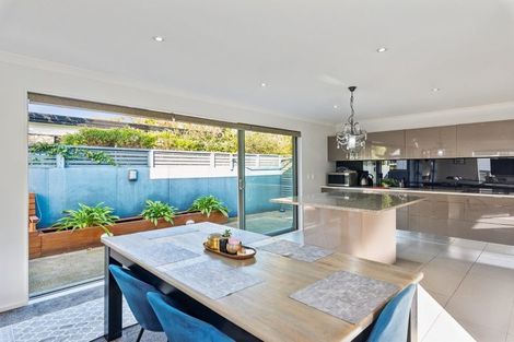 Photo of property in 185 Te Moana Road, Waikanae, 5036