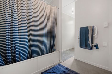 Photo of property in 98 Pembroke Street, Carterton, 5713