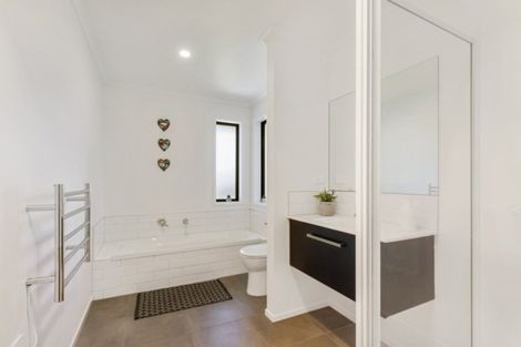 Photo of property in 44 Kuru Place, Papamoa, 3118