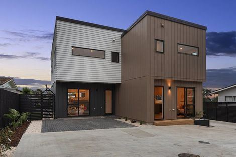 Photo of property in 21d Neal Avenue, Glenfield, Auckland, 0629