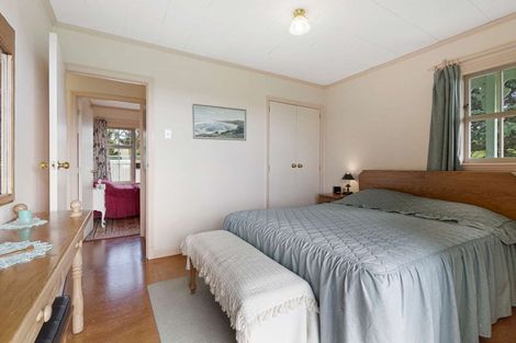 Photo of property in 5 Mcleod Road, South Head, Helensville, 0874