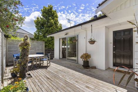 Photo of property in 71 Hartley Terrace, Massey, Auckland, 0614