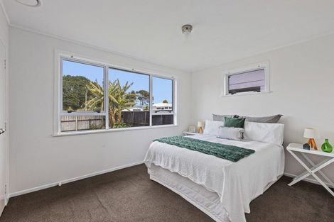 Photo of property in 29 Lavinia Crescent, Mangere East, Auckland, 2024