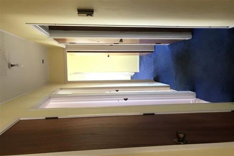 Photo of property in 8 Fitzherbert Avenue, West Harbour, Auckland, 0618