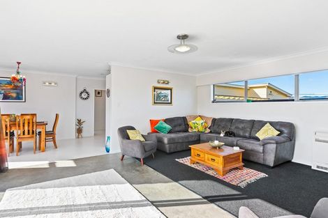 Photo of property in 9 Mahana Road, Paraparaumu Beach, Paraparaumu, 5032