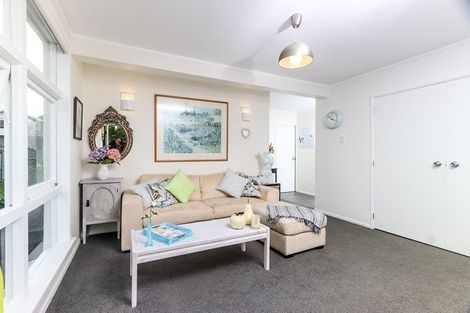 Photo of property in 2/27 Piccadilly Place, Kohimarama, Auckland, 1071