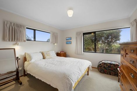 Photo of property in 3 Kura Street, Brooklands, New Plymouth, 4310