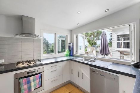 Photo of property in 36 Cedar Terrace, Stanmore Bay, Whangaparaoa, 0932