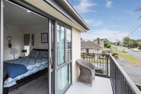 Photo of property in 1 Trist Place, Edgeware, Christchurch, 8013