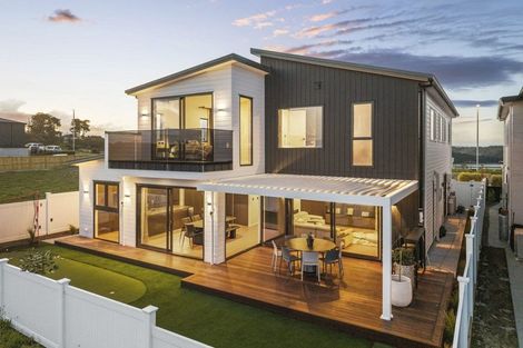 Photo of property in 214 Vaughans Road, Long Bay, Albany, 0792