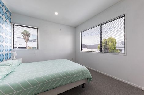 Photo of property in 17 Fort Richard Road, Otahuhu, Auckland, 1062