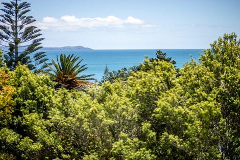 Photo of property in 77 Stratford Drive, Cable Bay, 0420