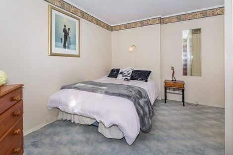 Photo of property in 3/22 Mariposa Crescent, Birkenhead, Auckland, 0626