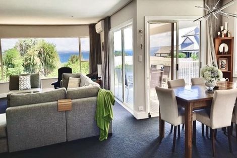 Photo of property in 16 Pacific Parade, Army Bay, Whangaparaoa, 0930