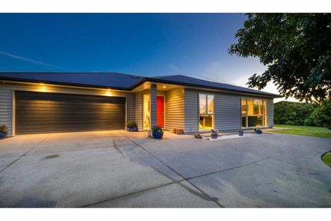 Photo of property in 127 Matua Road, Huapai, Kumeu, 0810