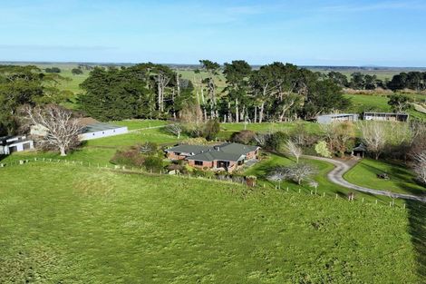 Photo of property in 221 Titiroa Pine Bush Road, Waimahaka, Wyndham, 9891