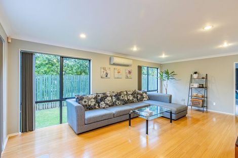 Photo of property in 18a Enderby Drive, Te Atatu Peninsula, Auckland, 0610