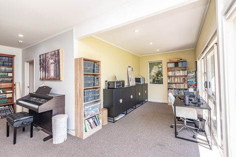 Photo of property in 16 Turere Place, Otamatea, Whanganui, 4501