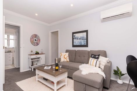 Photo of property in 7 Kiwi Crescent, Tawa, Wellington, 5028