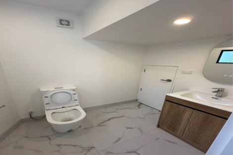 Photo of property in 60 Tiri Tiri Road, Birkdale, Auckland, 0626