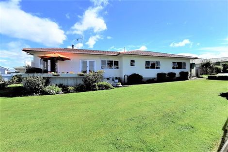 Photo of property in 32 Queen Street, Dannevirke, 4930