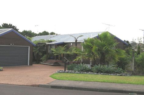 Photo of property in 59 Granville Drive, Massey, Auckland, 0614