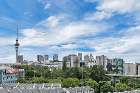 Photo of property in Luna Apartments, 4m/16 Burton Street, Grafton, Auckland, 1010