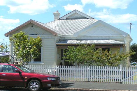 Photo of property in 89 Queen Street, Northcote Point, Auckland, 0627