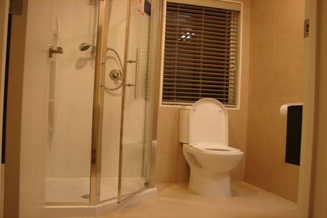 Photo of property in 9 Keating Rise, Northcross, Auckland, 0632