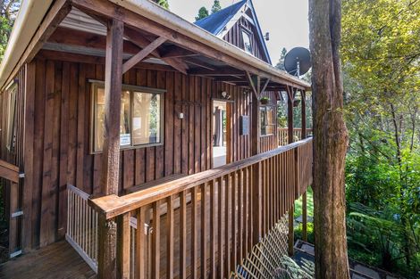 Photo of property in 138 Laingholm Drive, Laingholm, Auckland, 0604