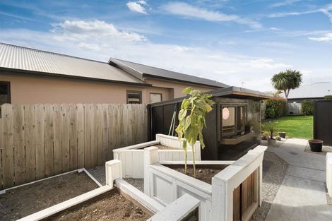 Photo of property in 1 Coburn Place, Lake Hayes, Queenstown, 9304