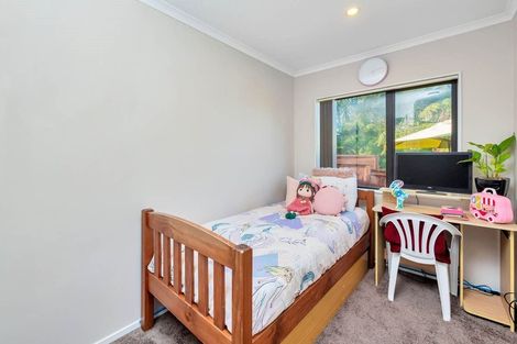 Photo of property in 23f Kamara Road, Glen Eden, Auckland, 0602