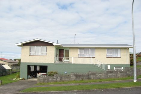 Photo of property in 2 Erica Place, Bell Block, New Plymouth, 4312