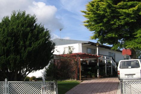 Photo of property in 4 Ohira Place, Henderson, Auckland, 0612