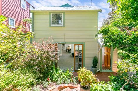 Photo of property in 210 Sydney Street West, Thorndon, Wellington, 6011