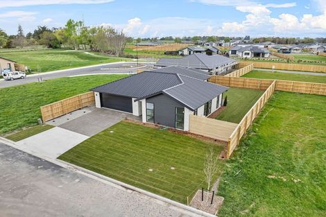 Photo of property in 12 Cam Mill Place, Rangiora, 7400
