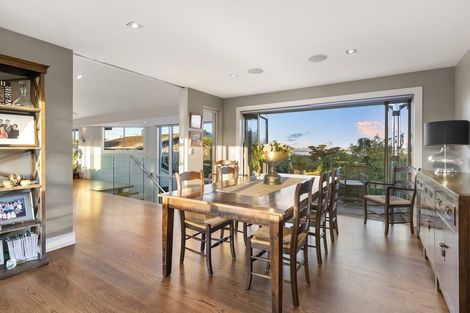 Photo of property in 86 Marine Parade, Mellons Bay, Auckland, 2014