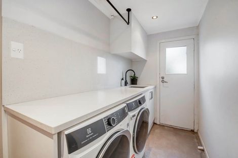 Photo of property in 1/29 Bruce Road, Glenfield, Auckland, 0629