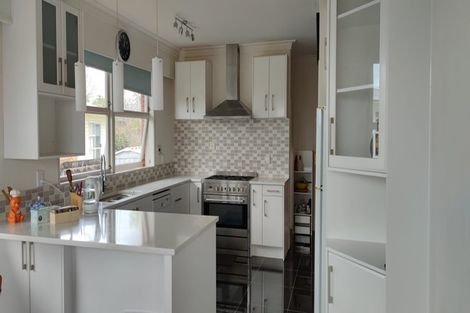 Photo of property in 6 Robert Grigg Place, Hamilton East, Hamilton, 3216