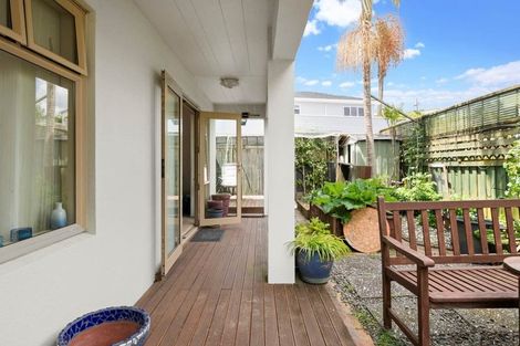 Photo of property in 13a Marellen Drive, Red Beach, 0932