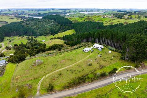 Photo of property in 623 Bickerstaffe Road, Maungaturoto, 0587