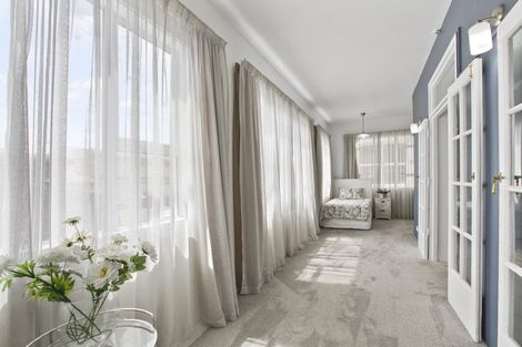 Photo of property in Devonport Apartments, 22/127 Saint Aubyn Street, New Plymouth, 4310