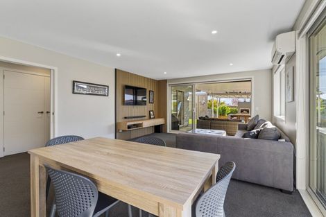 Photo of property in 5 Mahia Lane, Waikanae, 5036