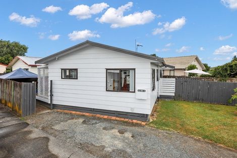 Photo of property in 12 Kentucky Crescent, Nawton, Hamilton, 3200