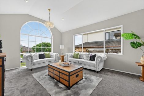 Photo of property in 32 Delmont Close, East Tamaki Heights, Auckland, 2016