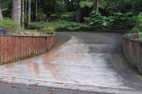 Photo of property in 4 Sylvan Valley Avenue, Titirangi, Auckland, 0604